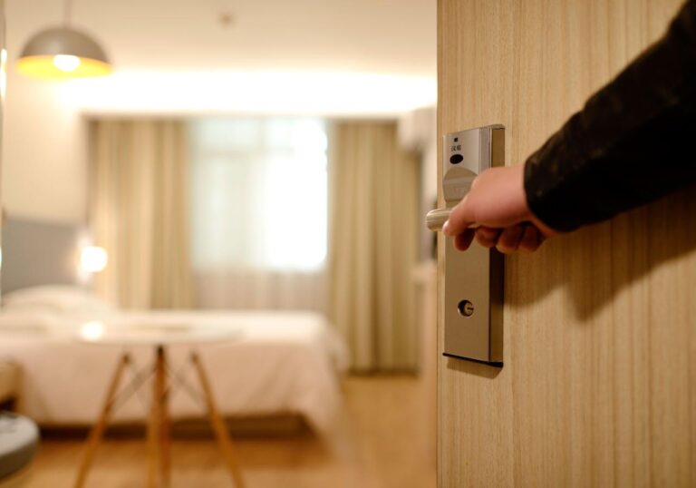 Why Digital SIM is Essential for Modern Hotel and Guest Services